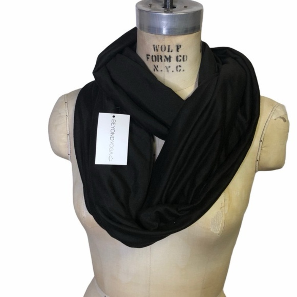 Beyond Yoga Black and Gray Cowl Neck Wrap - Picture 4 of 4